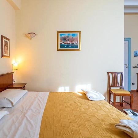 Hotel Mediterraneo Siraküza Dış mekan fotoğraf