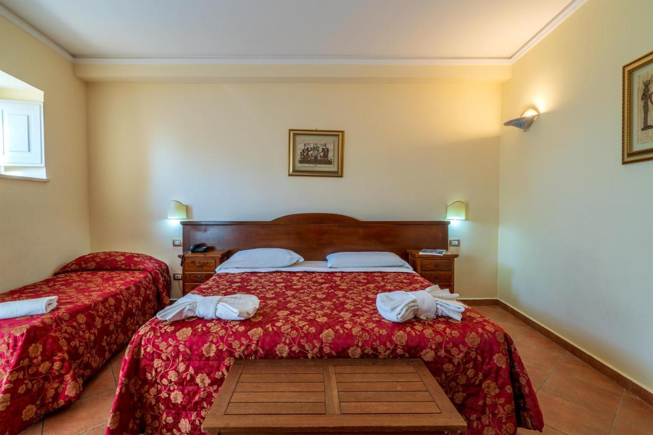 Hotel Mediterraneo Siraküza Dış mekan fotoğraf