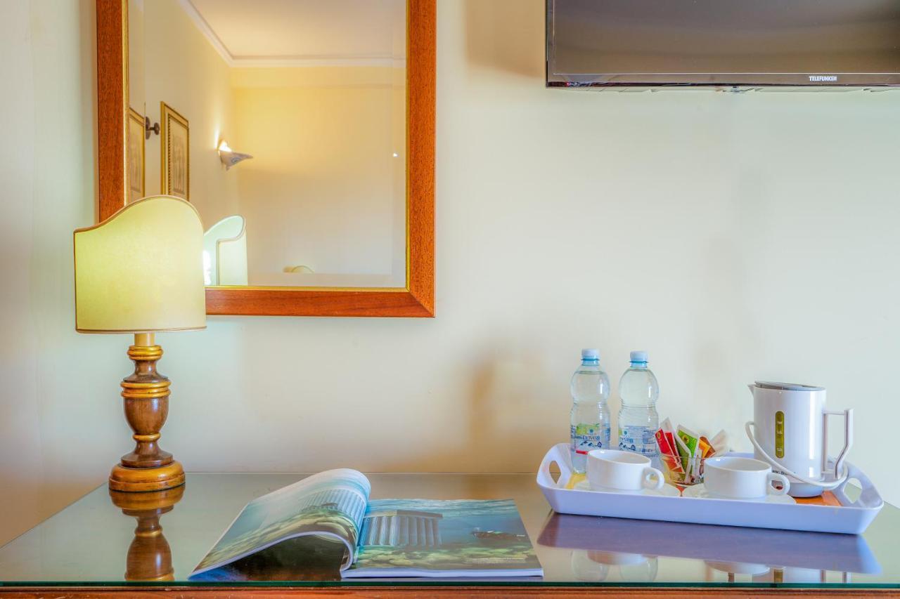 Hotel Mediterraneo Siraküza Dış mekan fotoğraf